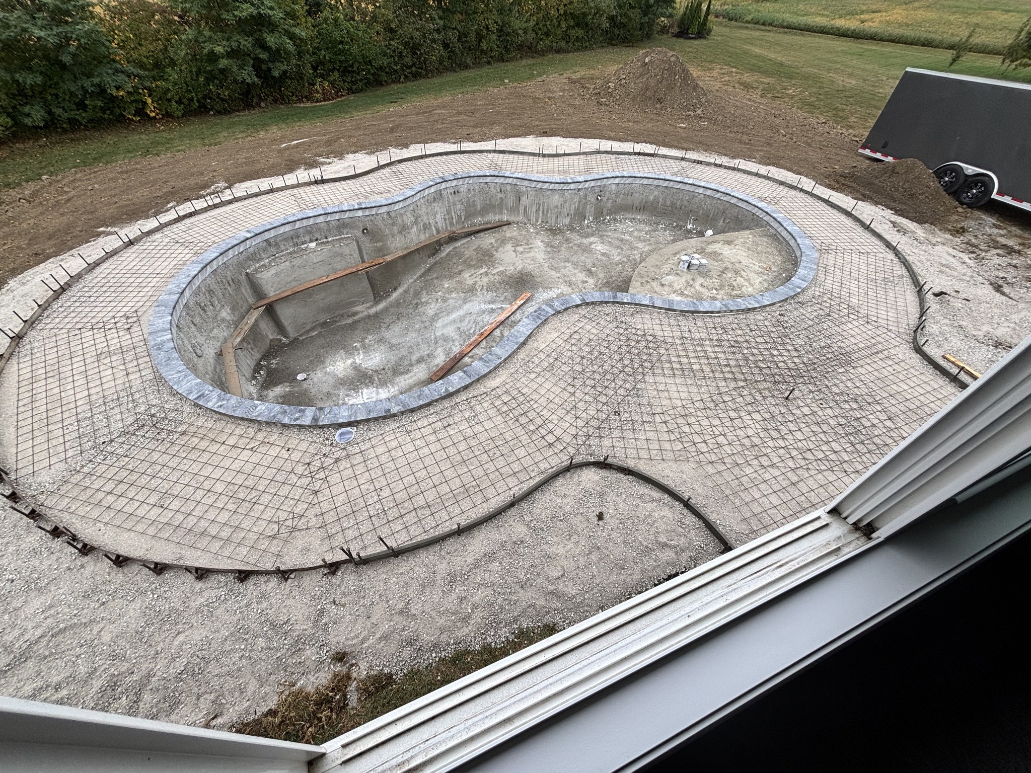 Rock-Solid Artistry: The 100-Ton Foundation of a Perfect Pool Deck - Image 6