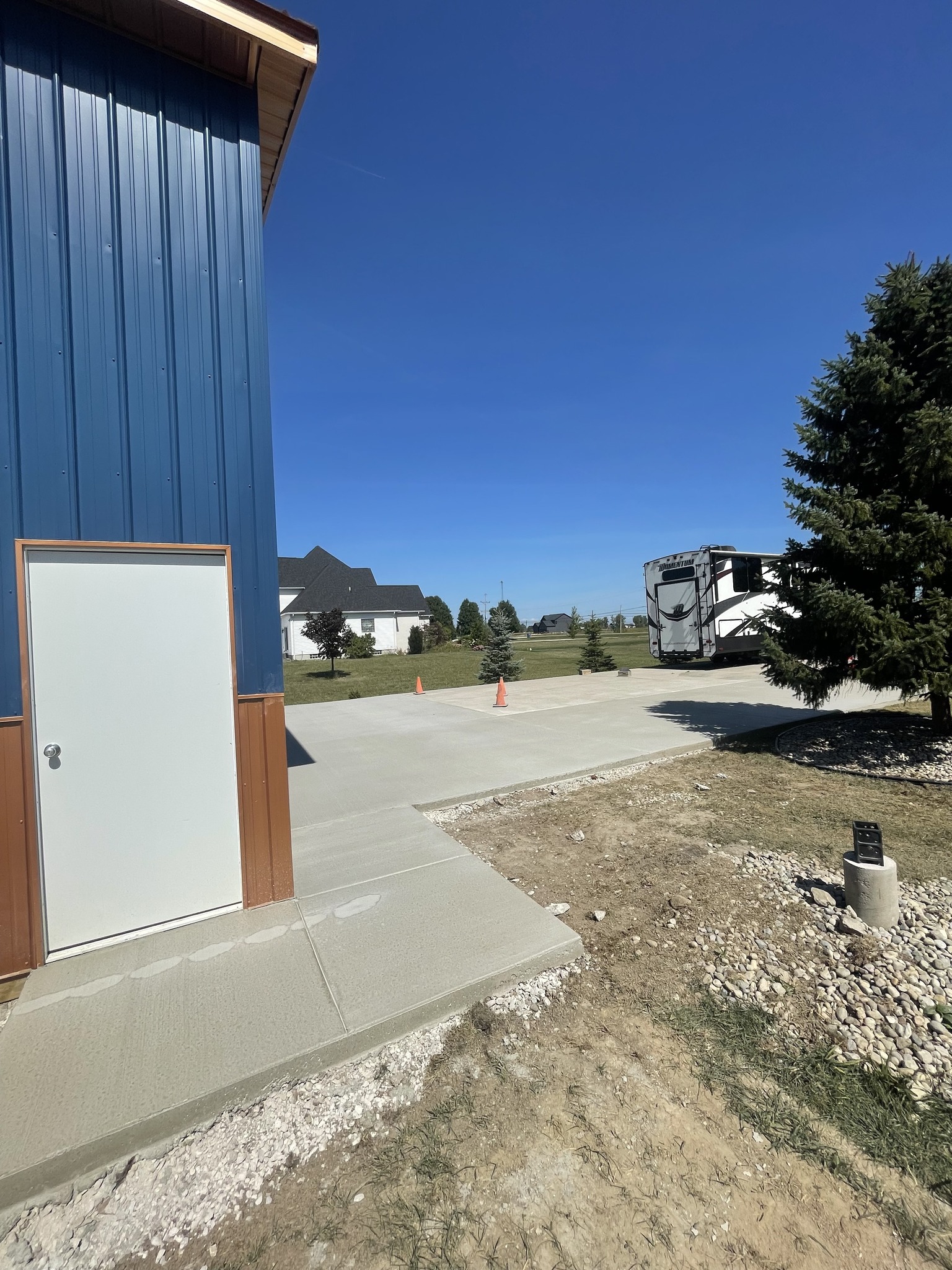 The Big Beautiful Barn - Image 4